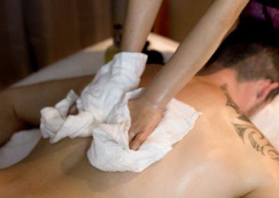 thai-deep-tissue-oil-massage-includes-hot-stone-1